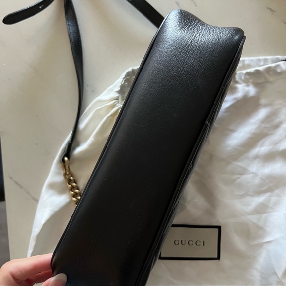 Gucci Marmont Leather Crossbody Bag - Picture 4 of 6